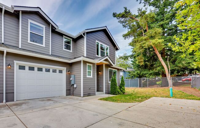 Newer Duplex Bremerton