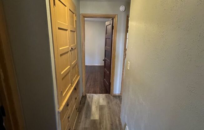 3 beds, 1 bath, $1,295