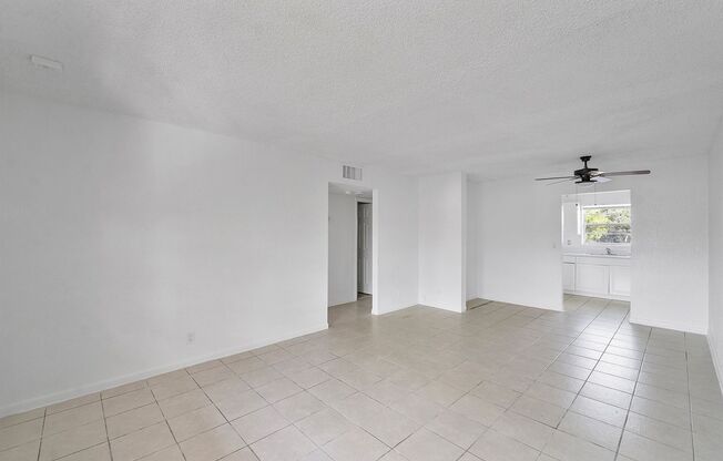 2 beds, 1 bath, 950 sqft, $1,690