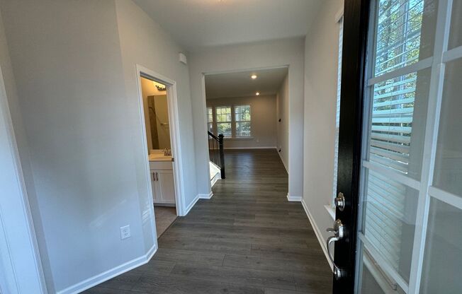 LIKE-NEW 4 Bed/4 Bath in N. Raleigh!