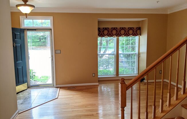 Townhouse in Spring Ridge community - OAKDALE school district - available before the holidays!