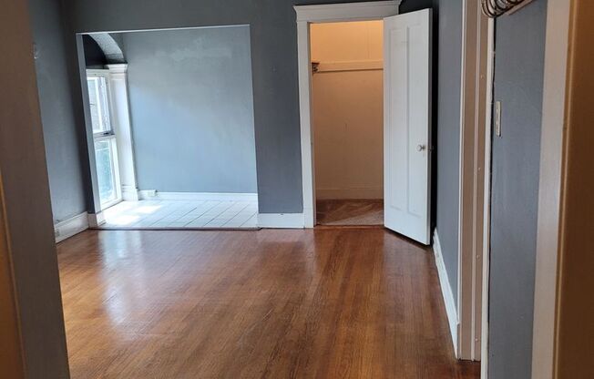 1 bed, 1 bath, $1,125, Unit 11