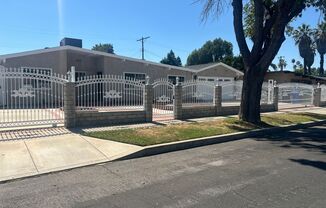 Beautiful 4 Bedroom, 2 Bathroom Reseda Home for Lease! Ready for Immediate Move-In!