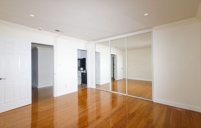 1 bed, 1.5 baths, 802 sqft, $3,295, Unit 05