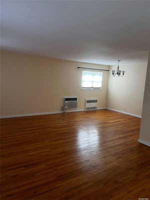 3 beds, 1 bath, $2,650, Unit 2