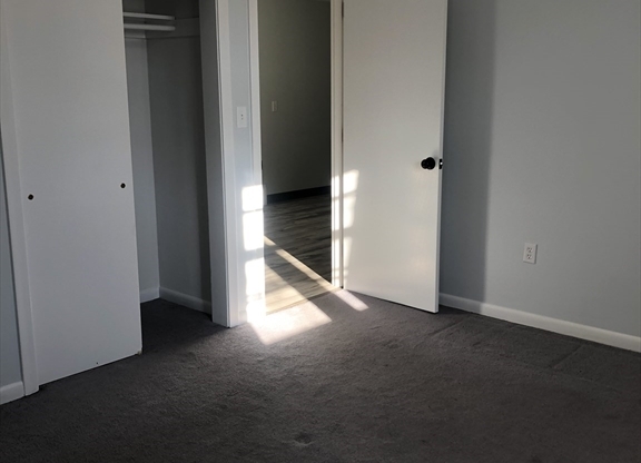 1 bed, 1 bath, 540 sqft, $2,050, Unit 52