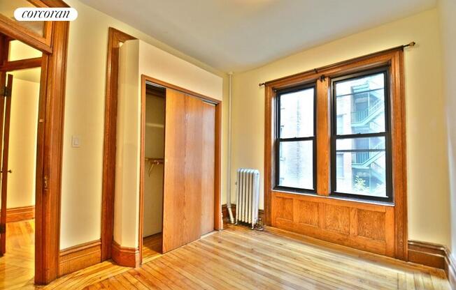 505 W 122 ST