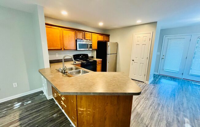 2 beds, 2.5 baths, 1,200 sqft, $1,595, Unit 110