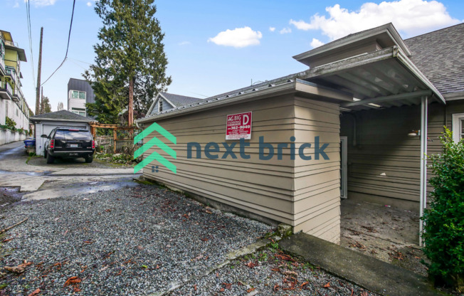 4 Beds and 3 Baths Queen Anne Craftsman House Available for Rent!