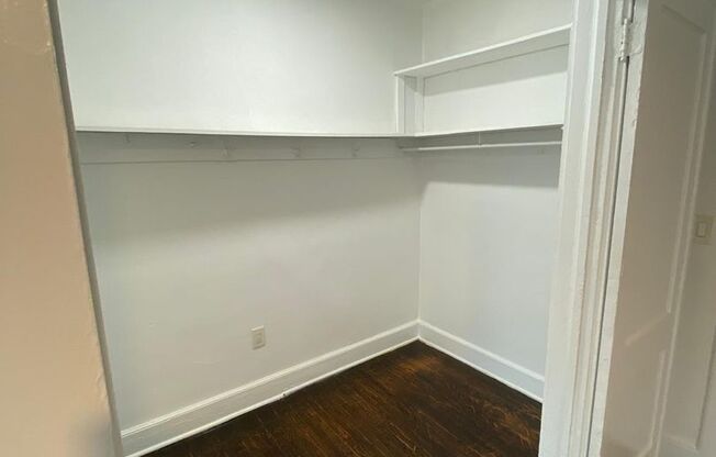 Studio, 1 bath, 575 sqft, $1,750, Unit 5