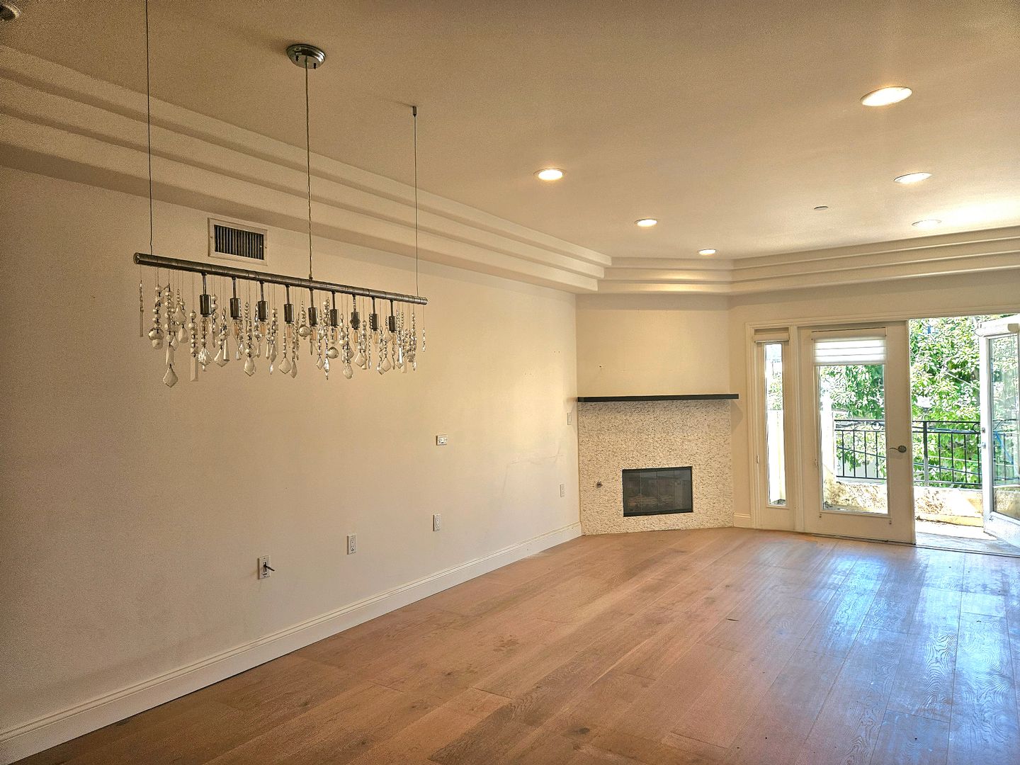 Now Leasing for September! Luxury 3 Bed +2.5 Bath Apartment in Studio City's Silver Triangle