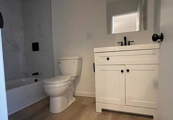 1 bed, 1 bath, 650 sqft, $2,025, Unit 32