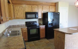 3 beds, 2 baths, $1,400