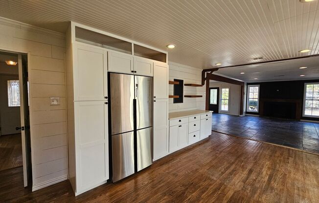 Property in the highly sought-after Southlake! $600 off second months rent move in special