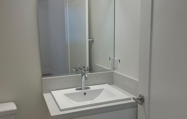 2 beds, 2.5 baths, 1,140 sqft, $4,000, Unit 120