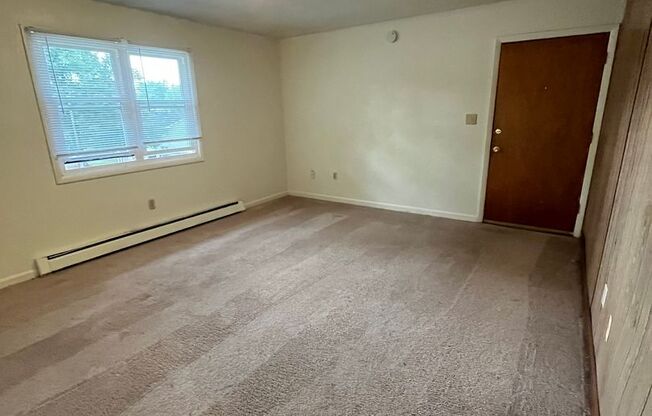 2 beds, 1 bath, 903 sqft, $1,170, Unit K-4