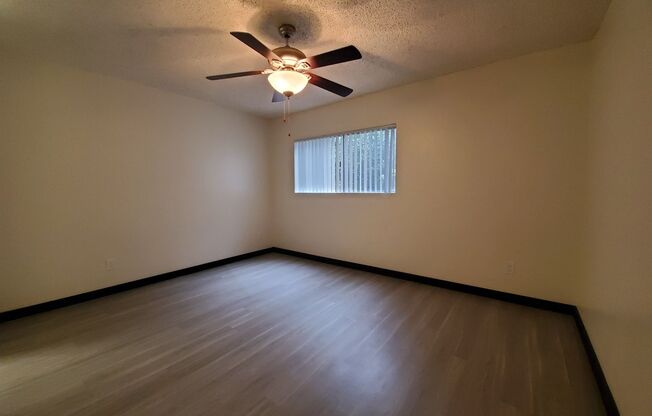 2 beds, 2 baths, 950 sqft, $1,460, Unit 201