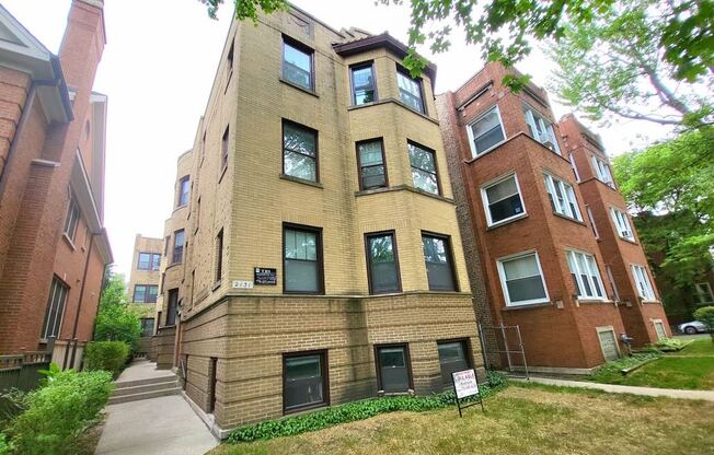 2131 Giddings
