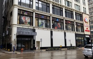 8 W Monroe St, Chicago IL 607