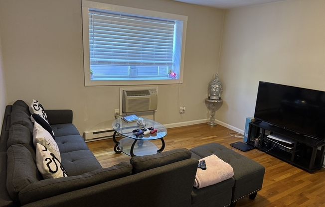 204 NEPONSET VLY