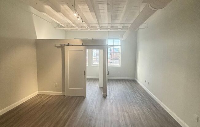 1 bed, 1 bath, 890 sqft, $2,300, Unit 303A