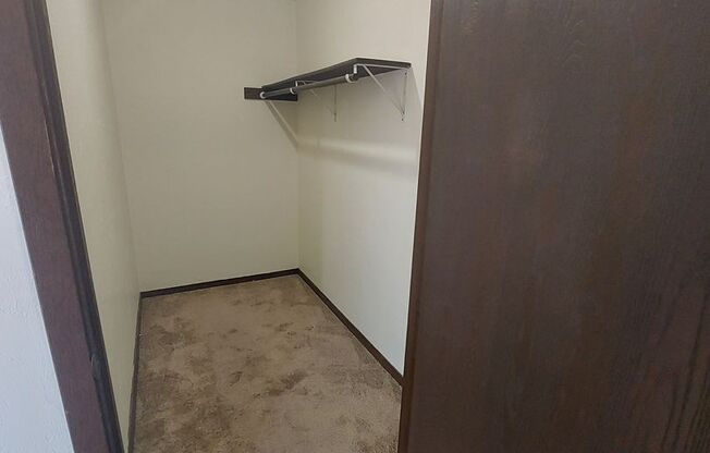 1 bed, 1 bath, 595 sqft, $859, Unit 1698-02