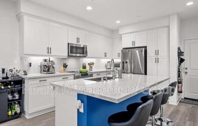 8714 ARUBA LN