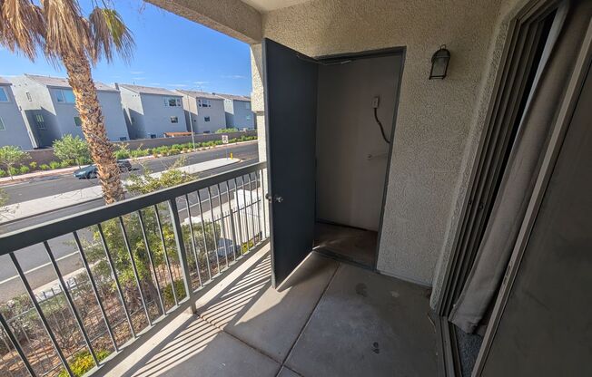 1 bed, 1 bath, $1,350, Unit bldg 22