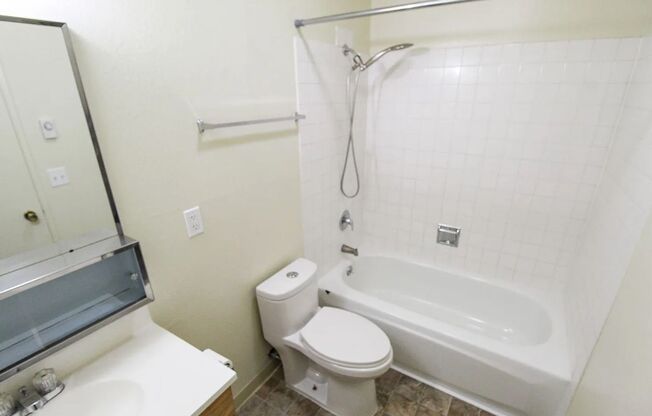 2 beds, 1 bath, 1,000 sqft, $1,295, Unit #3