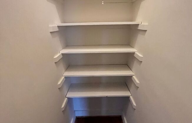 1 bed, 1 bath, 706 sqft, $1,695, Unit 410 #10