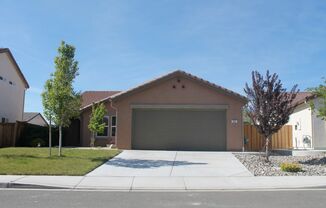 3 bed, 2bath, + bonus room/den/office. Beautiful 2011 Single Story Home in KB development of Damonte Ranch