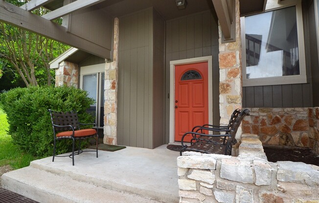Large 3/2 in Great Hills w/ Treetop Views