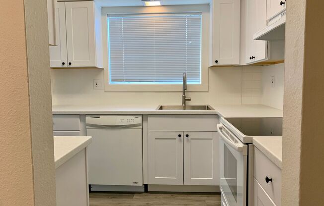 3 beds, 1.5 baths, 1,210 sqft, $1,890, Unit 5