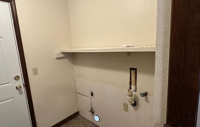 2 beds, 1 bath, $950