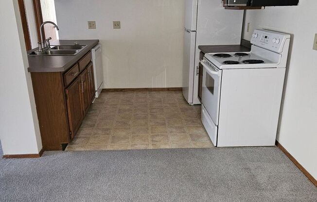 1385 Meadowcreek Dr.