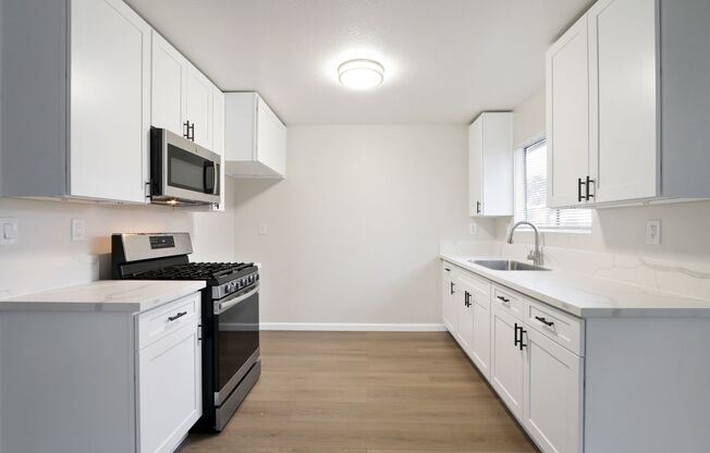 610 N Pasadena Avenue