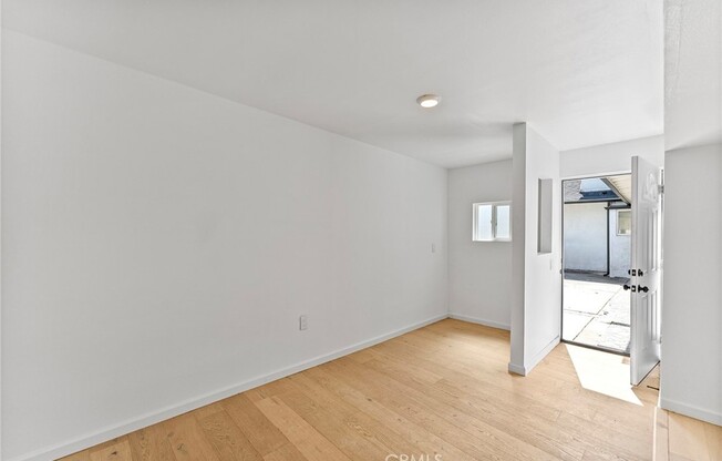 2623 W EXPOSITION PL