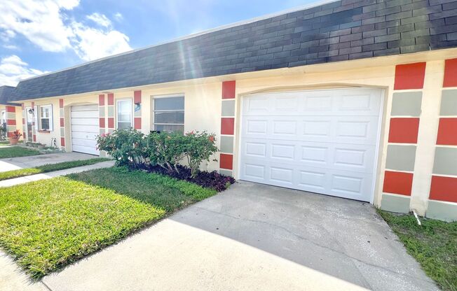 Adorable Renovated 2BD/1BTH Villa in 55+ Community