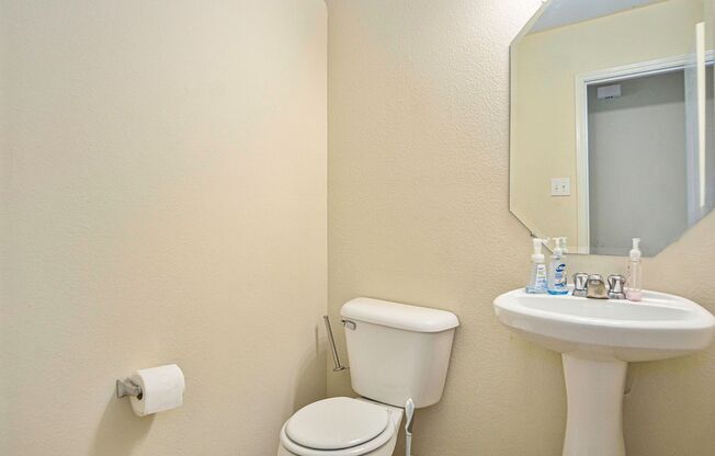 3 beds, 2.5 baths, $1,950