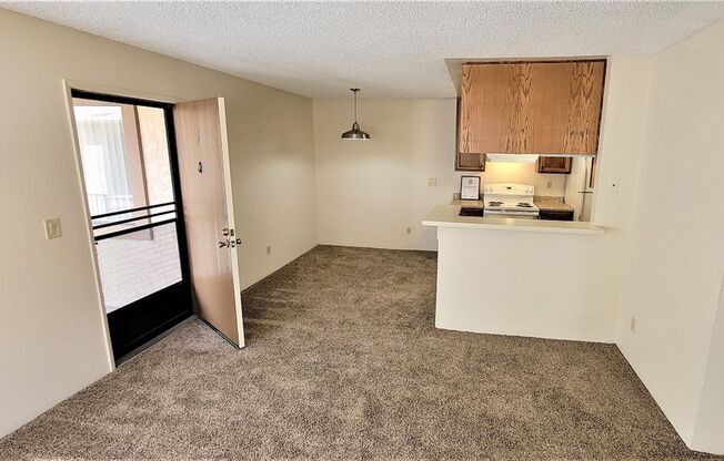 Large 2 Bedroom Upstairs unit with Parking In the Heart of Normal Heights