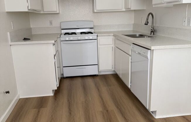 Renting 1 beds. 1 bath Apt.