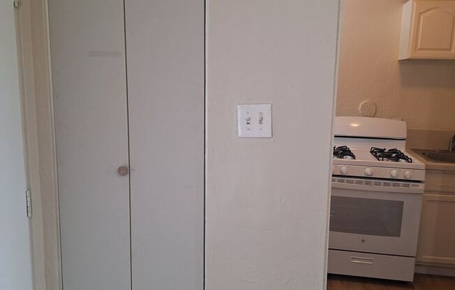 1 bed, 1 bath, 500 sqft, $1,195, Unit UNIT 07