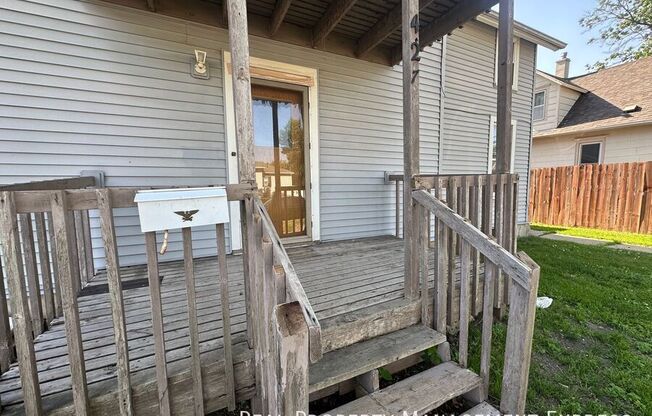 427 S PR AVE