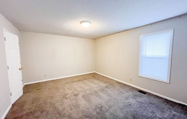 2 beds, 1 bath, $1,000