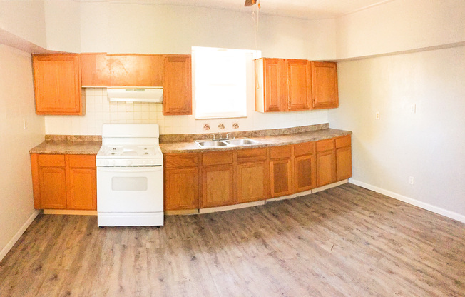 2BR/1BA Single Family Home! Renovated!