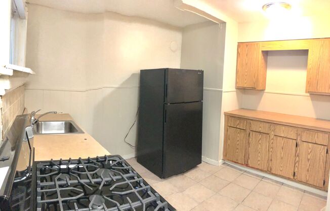 2 beds, 1 bath, $975