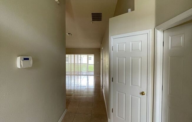 Perfectly Priced! Basic Cable & Internet Included! 4 Bed 2 Bath Ranch!