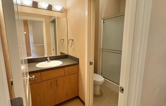 2 beds, 2.5 baths, 1,502 sqft, $1,995, Unit 13