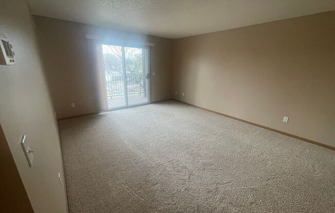 2 beds, 1 bath, 1,116 sqft, $1,210, Unit 1225