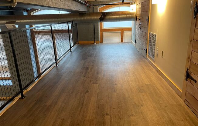 Studio, 1 bath, 935 sqft, $1,550, Unit 101